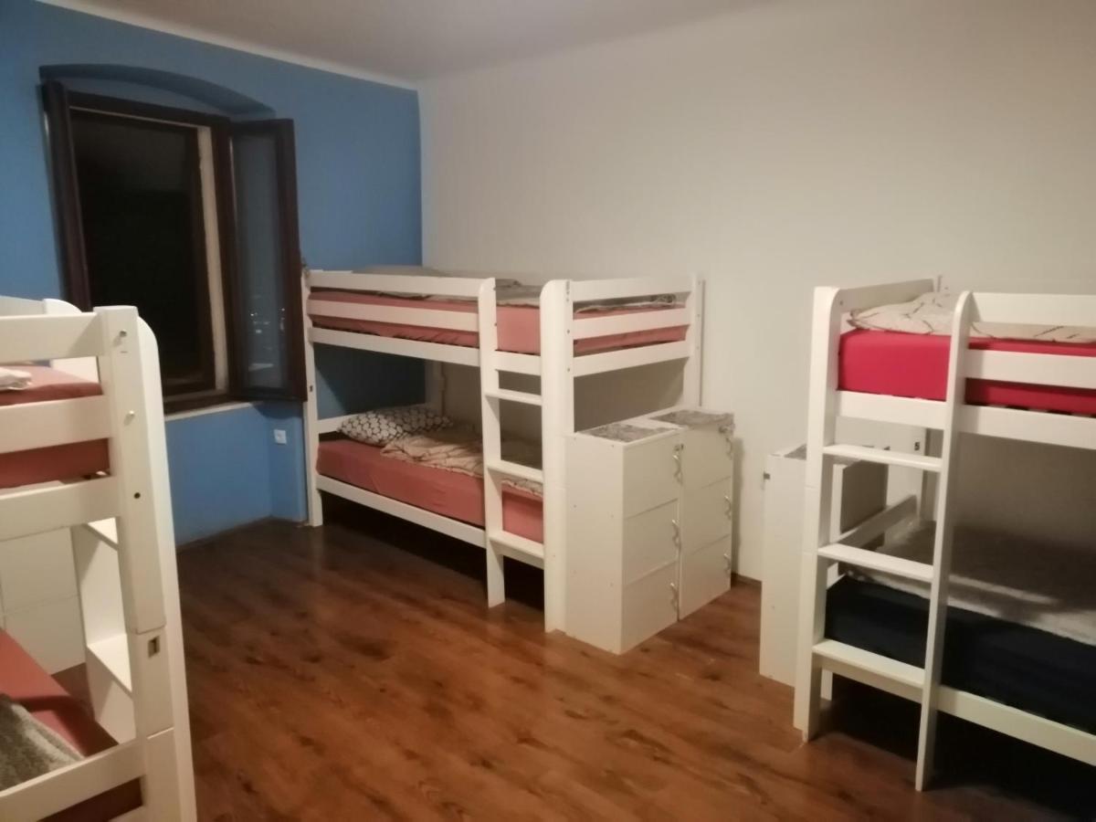 Hostel Kvarner- Private Rooms & Dorms Fiume Esterno foto